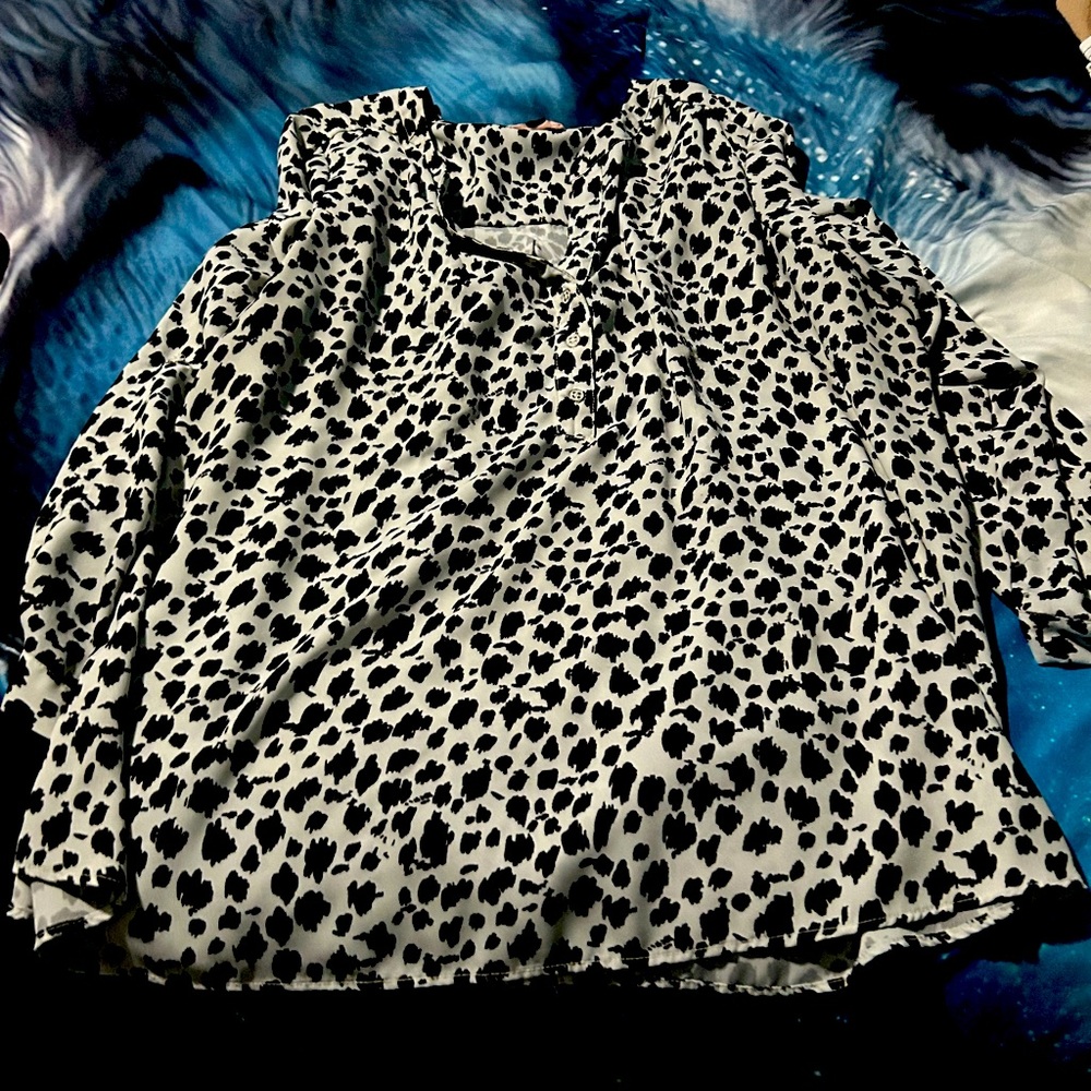 Stylish Black and White Women's Top